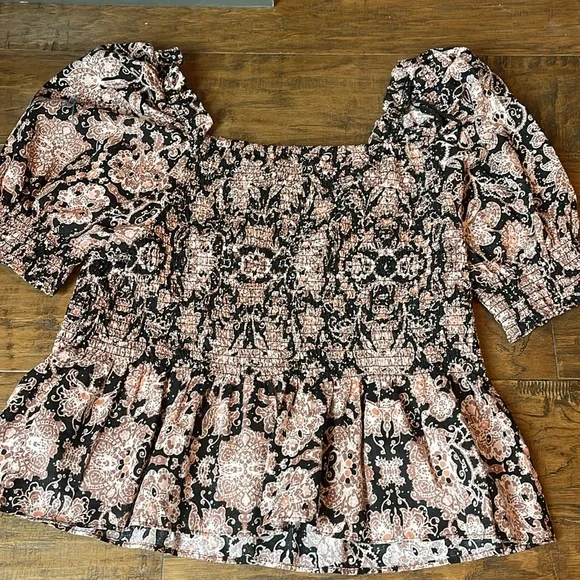 BB Dakota Steve Madden Top Large Puff Sleeve Shirred Paisley Floral Black Beach - Picture 3 of 3